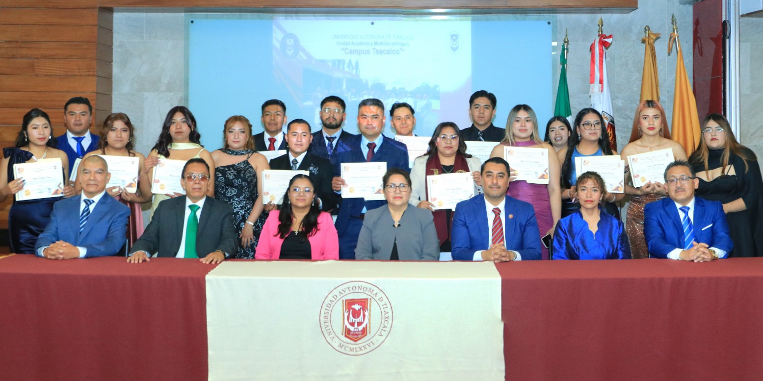 Campus Teacalco UATx gradúa a nuevos Licenciados en Derecho